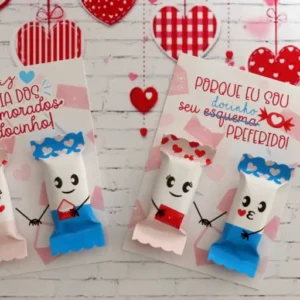 Moldes digitais de cartões e embalagens para balas personalizadas de Dia dos Namorados, ideal para brindes corporativos e mimos apaixonantes.