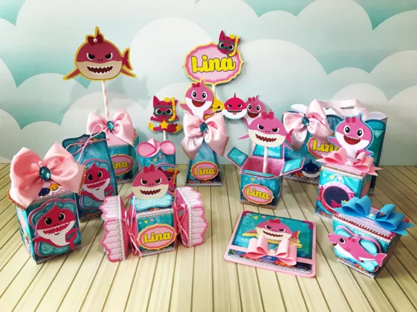 Arquivo digital para decoração de festa no tema Baby Shark em formatos Studio, PNG e PDF.