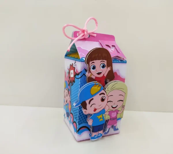 Kit de arquivos digitais para personalizados de aniversário tema Giovanna do Luccas Neto com corte digital e manual.