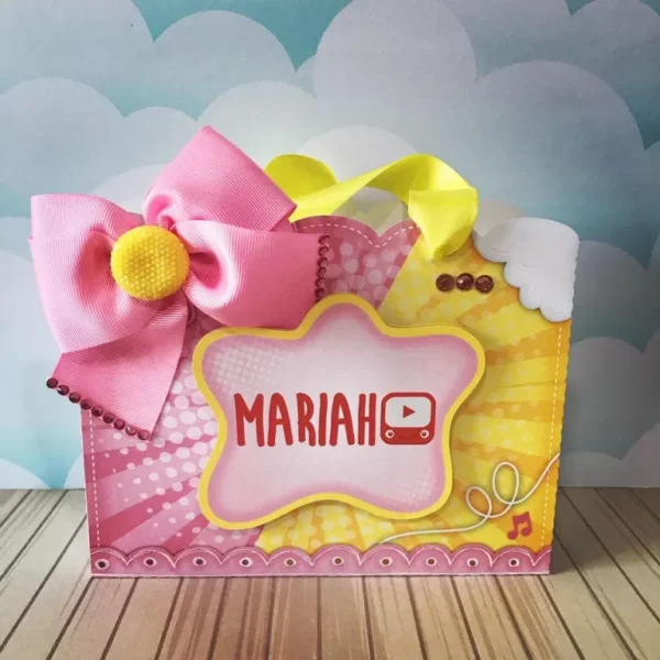 Kit de arquivos digitais para personalizados de aniversário tema Giovanna com corte digital e manual.
