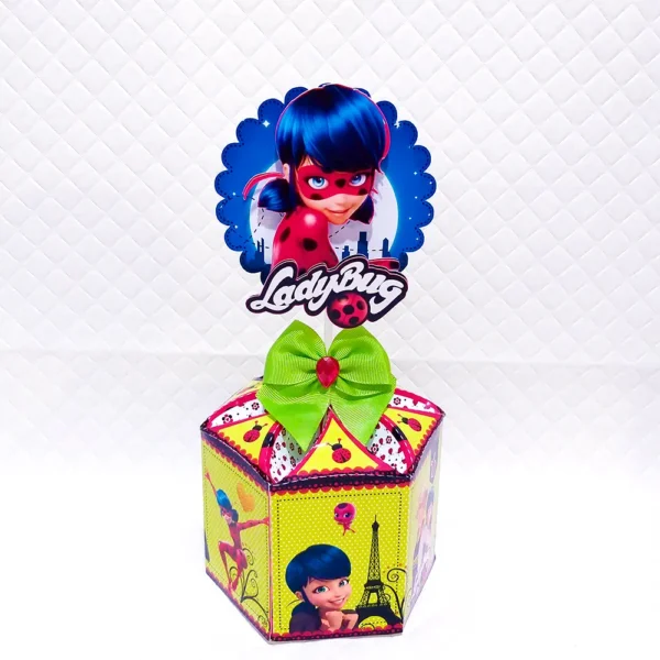 Arquivo de corte tema Ladybug para itens de decoração de festa e aniversário em Studio e PDF.