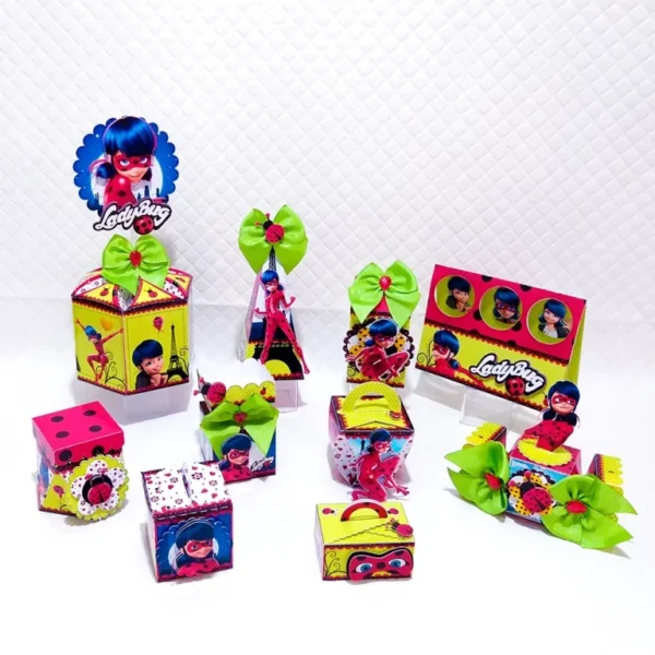 Elementos de decoração Ladybug para festa de aniversário em formatos digitais Studio e PDF.