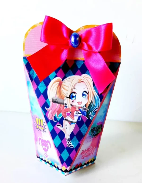 Itens personalizados para festa infantil Arlequina em arquivo digital Studio e PDF.