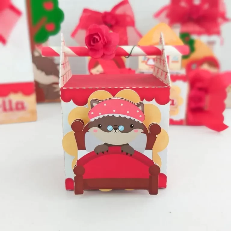 Caixinhas personalizadas e apliques para aniversário da Chapeuzinho Vermelho nos formatos Silhouette Studio e PDF.