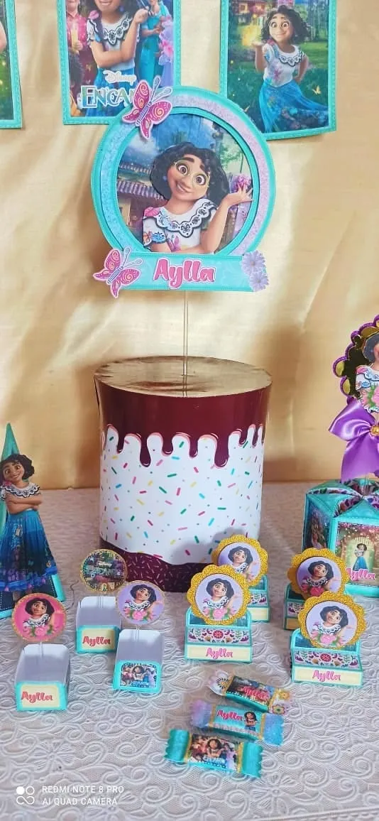 Itens personalizados para decoração de aniversário Encanto em arquivo digital Studio e PDF.