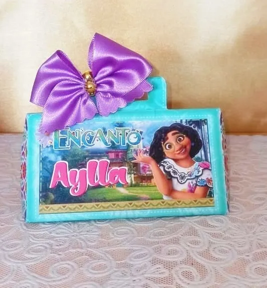 Topper de bolo e elementos de decoração tema Encanto prontos para imprimir e recortar em Studio e PDF.