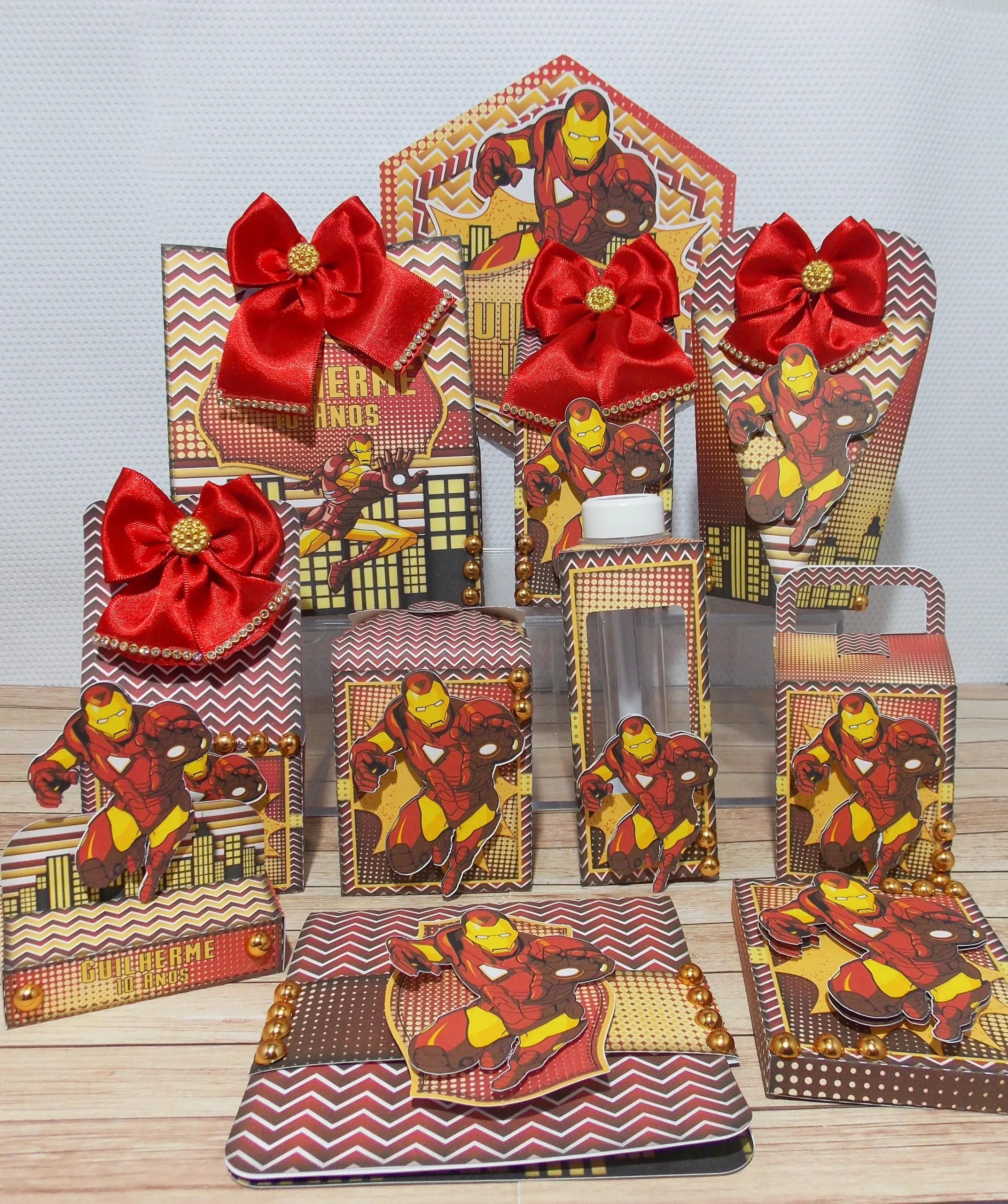 Kit digital de personalizados para o tema Homem de Ferro nos formatos Studio e PDF para scrapfesta.