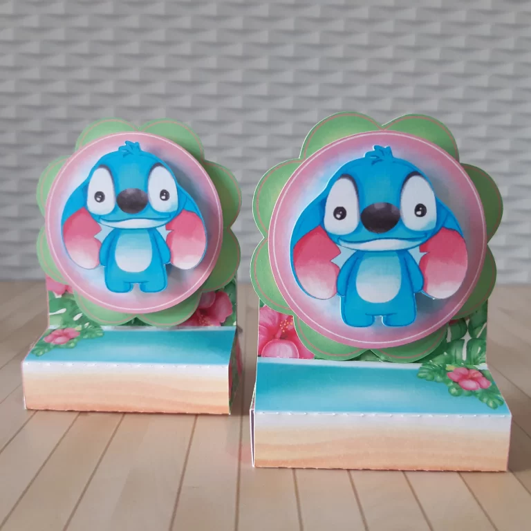 Moldes de caixas e embalagens de presente no tema Lilo e Stitch nos formatos Studio, PNG e PDF.