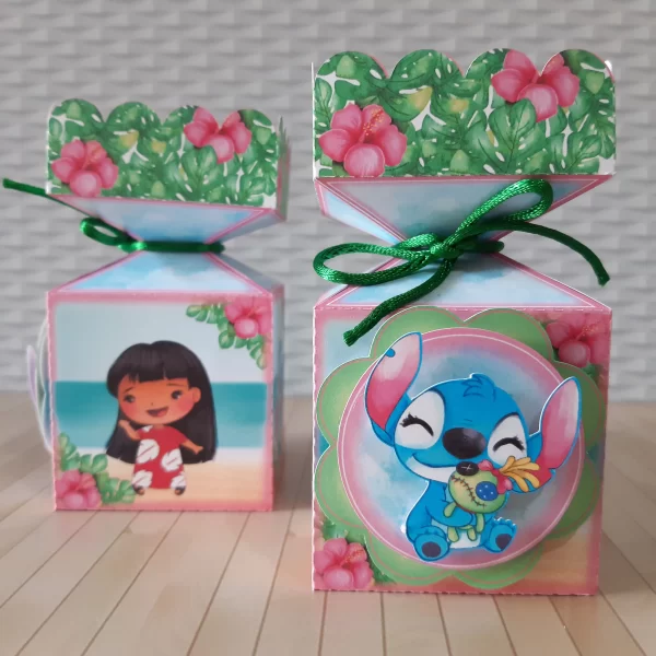Caixinhas personalizadas e elementos do Lilo e Stitch prontos nos formatos Studio, PNG e PDF.