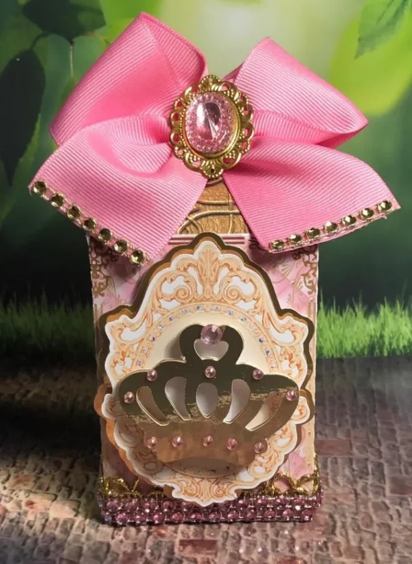 Topper de bolo e elementos de decoração tema Realeza prontos para imprimir e recortar em Studio e PDF.