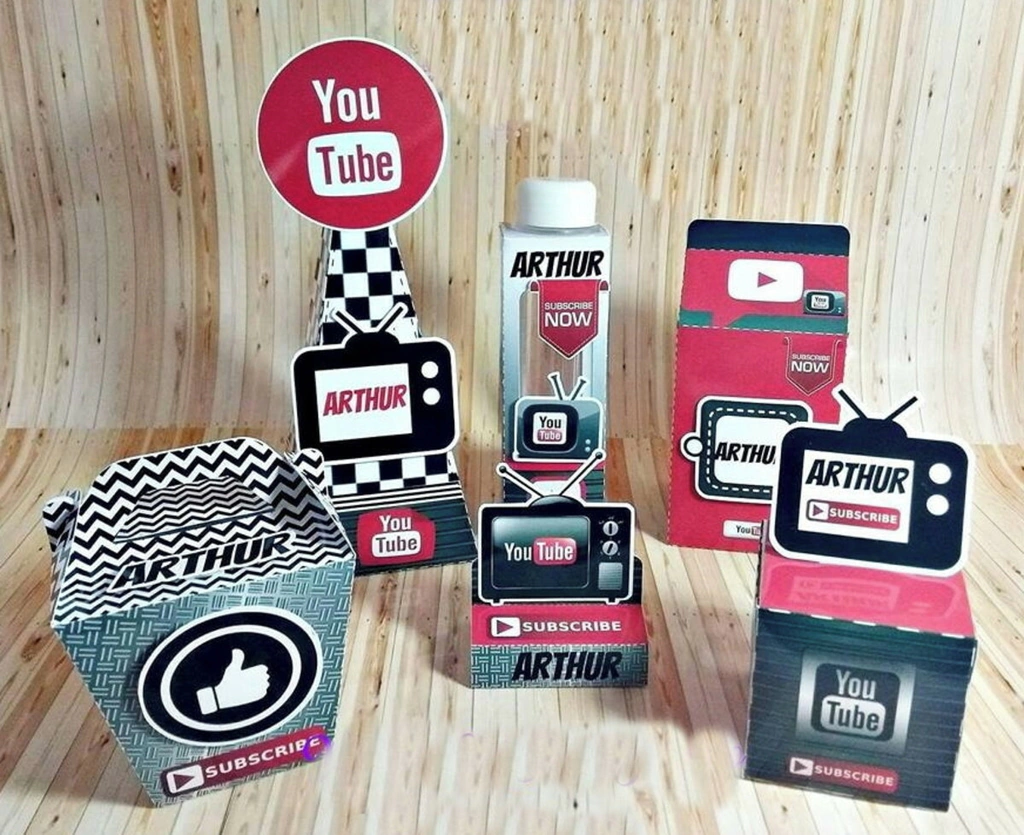 Molde limpo e digital no tema Youtube em formato Studio para recorte na Silhouette.
