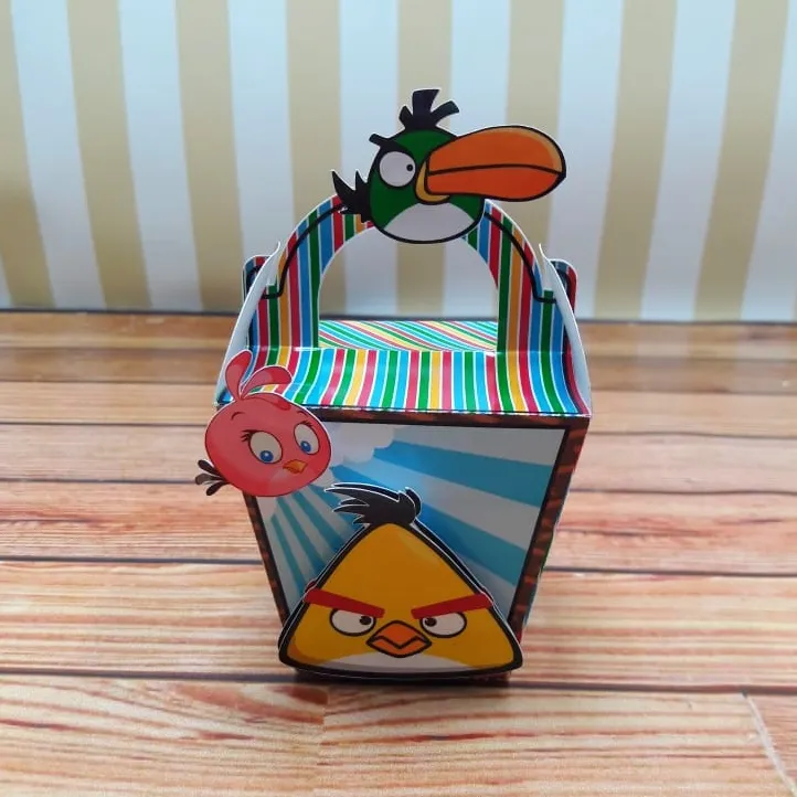 Moldes de scrapfesta no tema Angry Birds nos formatos digitais Studio e PDF para recortar na Silhouette.