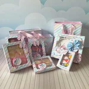 Kit digital de personalizados para embalagem e caixa de laços nos formatos Silhouette Studio, PNG e PDF.