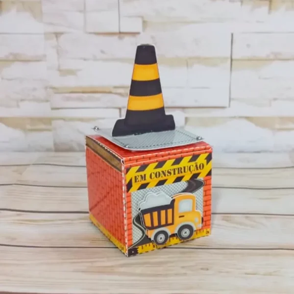 Itens personalizados para aniversário tema construção em arquivo digital Studio e PDF.