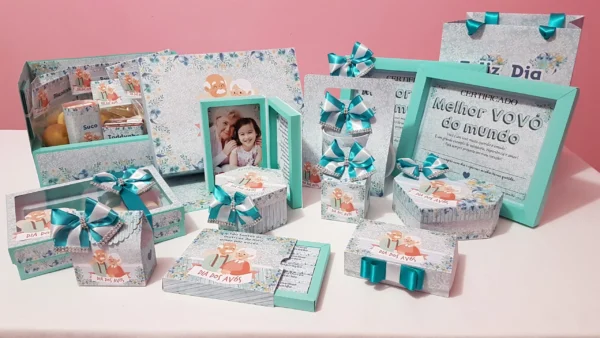 Kit digital de personalizados para o Dia dos Avós nos formatos Silhouette Studio e PDF.
