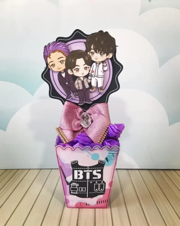 Arquivo digital para personalizados de aniversário tema BTS com corte digital e manual.
