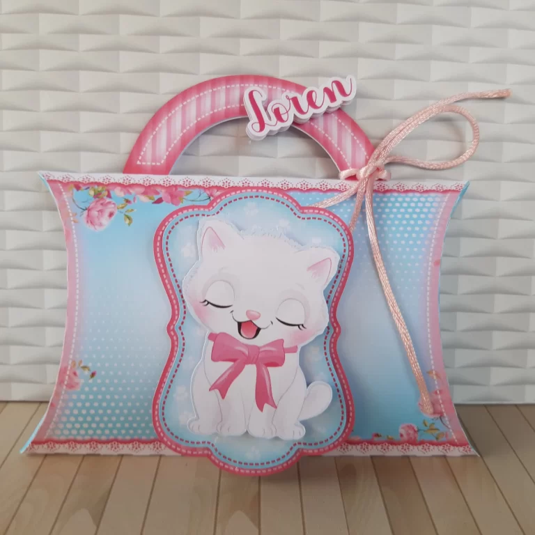 Topo de bolo para imprimir do tema Gatinha Fofa em formatos digitais Studio, PNG e PDF.
