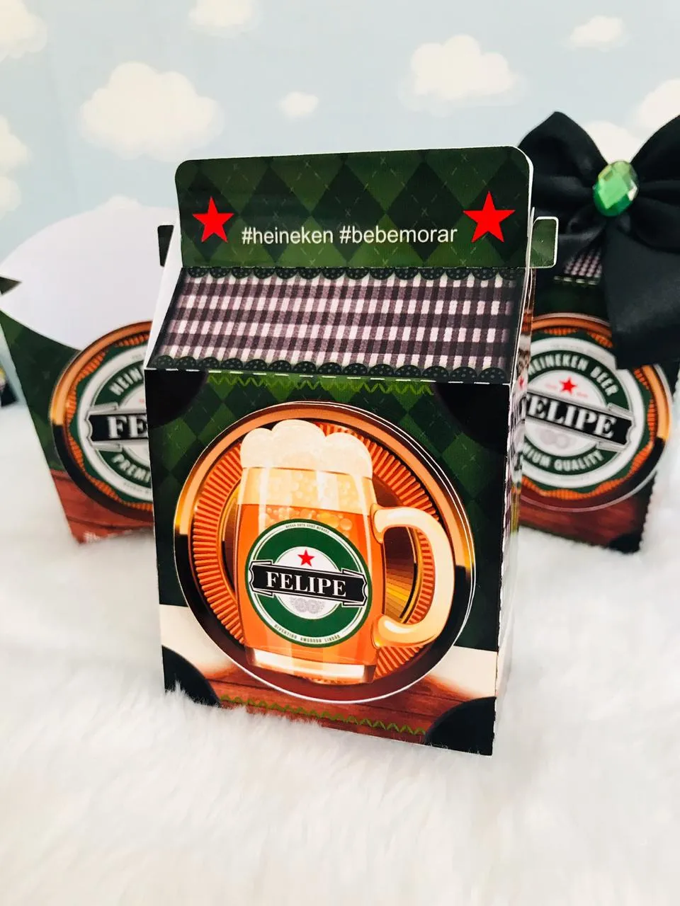 Caixinhas personalizadas e apliques de cerveja prontos para recortar nos formatos Studio e PDF.