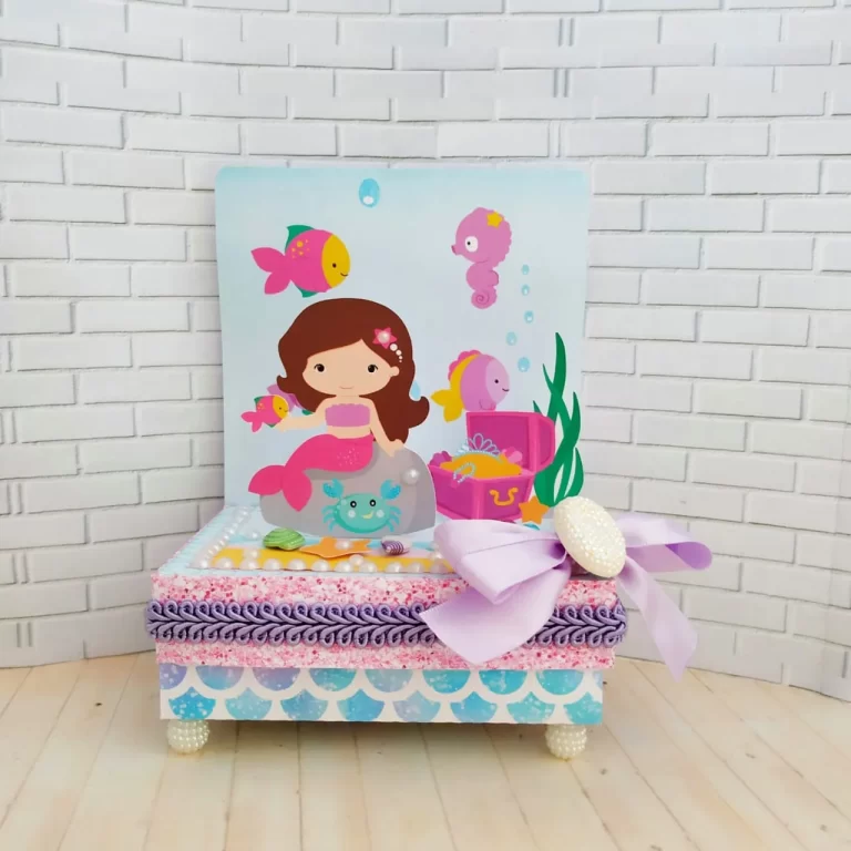 Moldes fáceis de caixas e embalagens do tema Sereia nos formatos Silhouette Studio, PNG e PDF.
