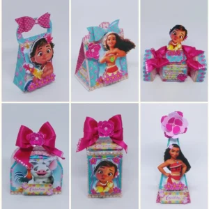 Topo de bolo em camadas com a personagem Moana e ondas do mar para recorte na Silhouette.