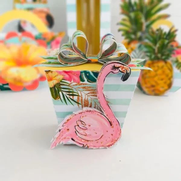 Itens personalizados para aniversário Tropical em arquivo digital Studio e PDF.