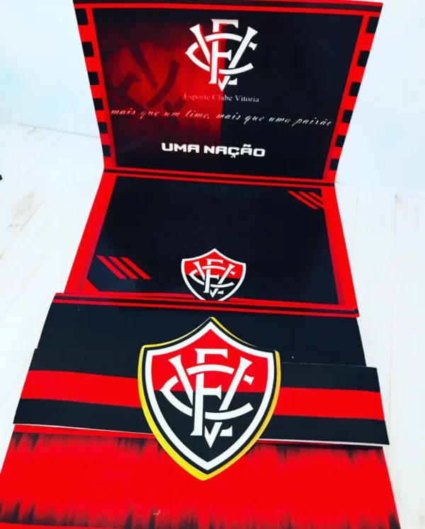Caixas personalizadas e mimos do tema Vitória para recortar nos formatos Studio e PDF.