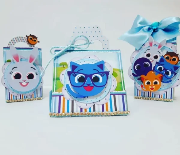 Kit de arquivos digitais para personalizados de aniversário tema Bolofofos com corte digital e manual.