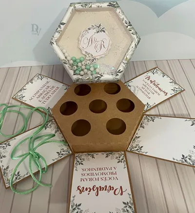 Molde de cartonagem e papelaria personalizada para caixa de padrinhos no Silhouette Studio.