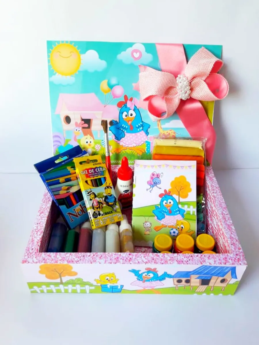 Caixa surpresa personalizada no tema Galinha Pintadinha nos formatos Studio e PDF para scrapfesta.