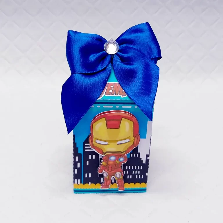 Itens personalizados para festa Vingadores em arquivo digital Studio e PDF.