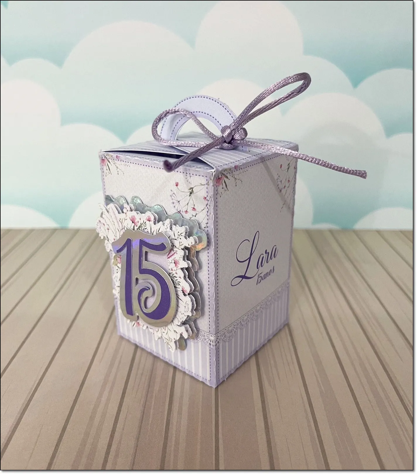 Elementos decorativos e cachepô de debutante prontos para recortar nos formatos Studio, PNG e PDF.