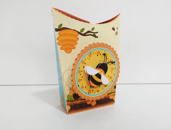 Design de corte para centro de mesa de aniversário no tema Abelhinha em formatos Studio e PDF.