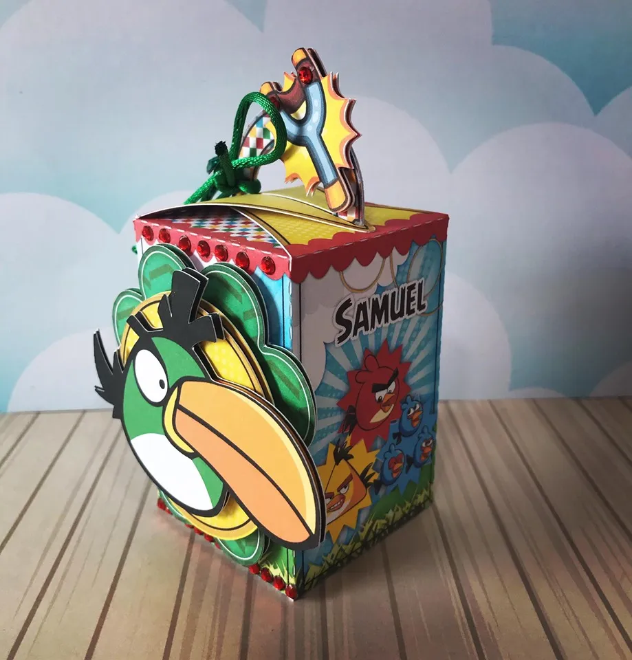 Enfeite de mesa para imprimir do tema Angry Birds nos formatos digitais Studio, PNG e PDF.