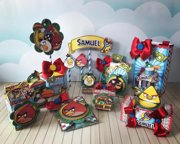 Centro de mesa personalizado dos personagens do Angry Birds nos formatos Studio, PNG e PDF para scrapfesta.