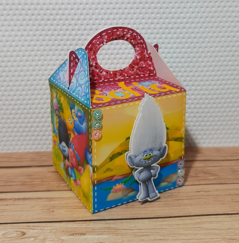 Enfeite de mesa para imprimir do tema Trolls em formatos digitais Silhouette Studio e PDF.