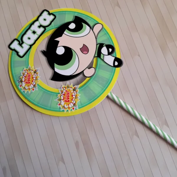 Kit de arquivos digitais para personalizados de aniversário tema Docinho com corte digital e manual.