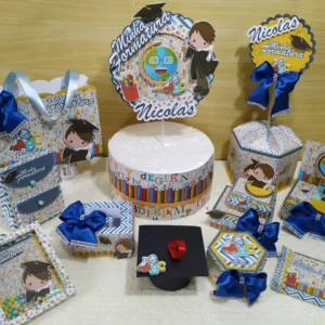 Kit digital de personalizados para centro de mesa de formatura nos formatos Silhouette Studio e PDF.