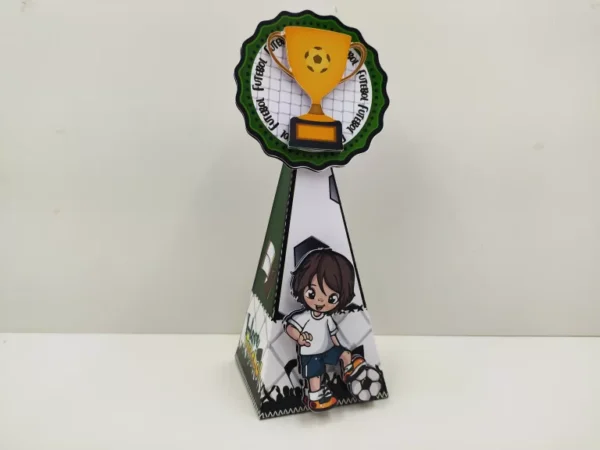 Kit de arquivos digitais para personalizados de centro de mesa tema futebol com corte digital e manual.