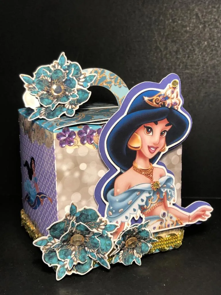 Enfeite de mesa para imprimir do tema Jasmine do Aladdin em formatos digitais Studio, SVG e PDF.