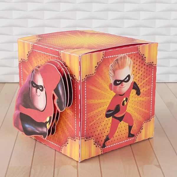 Topper de bolo e elementos de centro de mesa tema Os Incríveis prontos para imprimir e recortar.