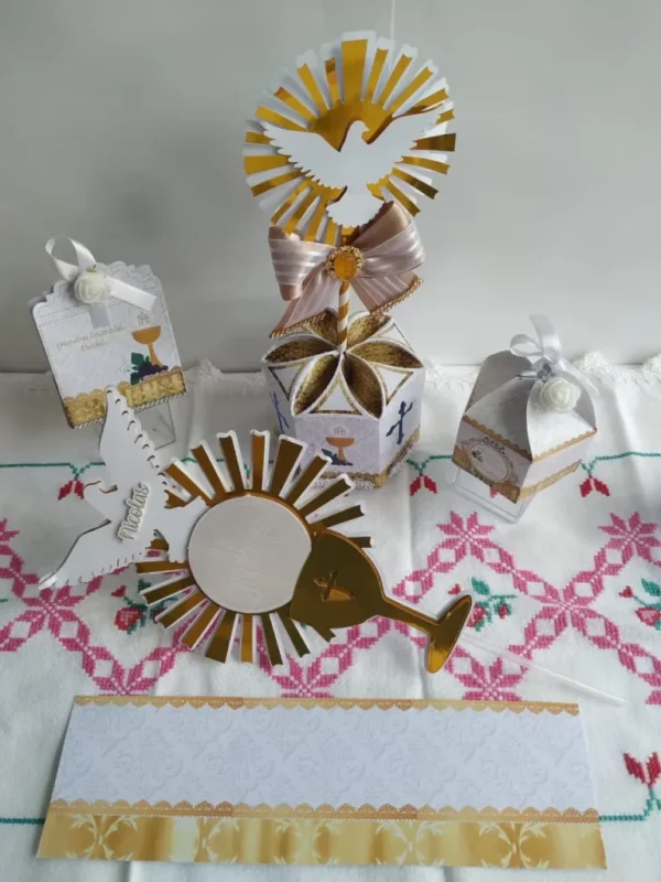 Moldes práticos de papelaria criativa para centro de mesa de eucaristia em formato Studio e PDF.