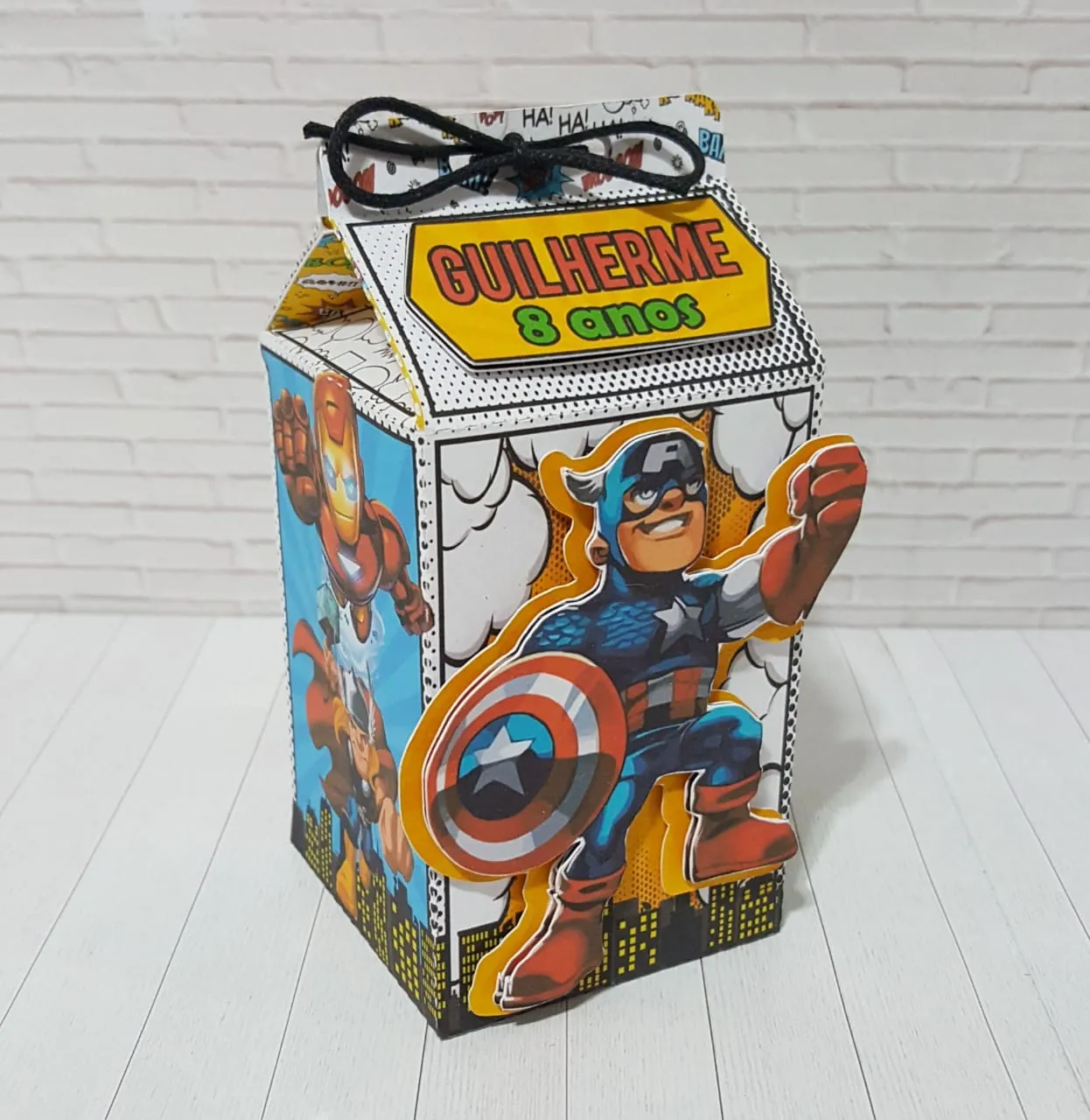 Design de corte para centro de mesa de festa de aniversário no tema Vingadores em Studio e PDF.