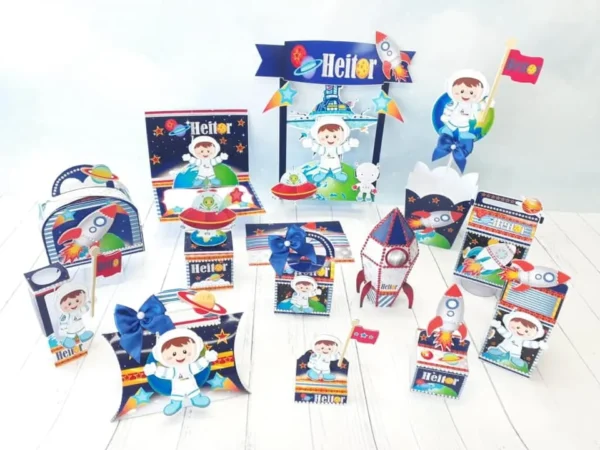Kit digital de personalizados para Decoração Astronauta Festa Infantil em formato Studio para corte na Silhouette.