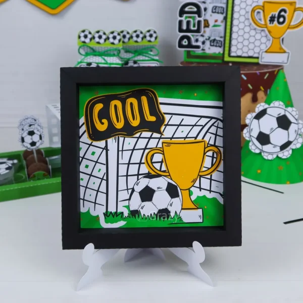 Itens de festa infantil e elementos de decoração tema futebol prontos para imprimir e recortar.