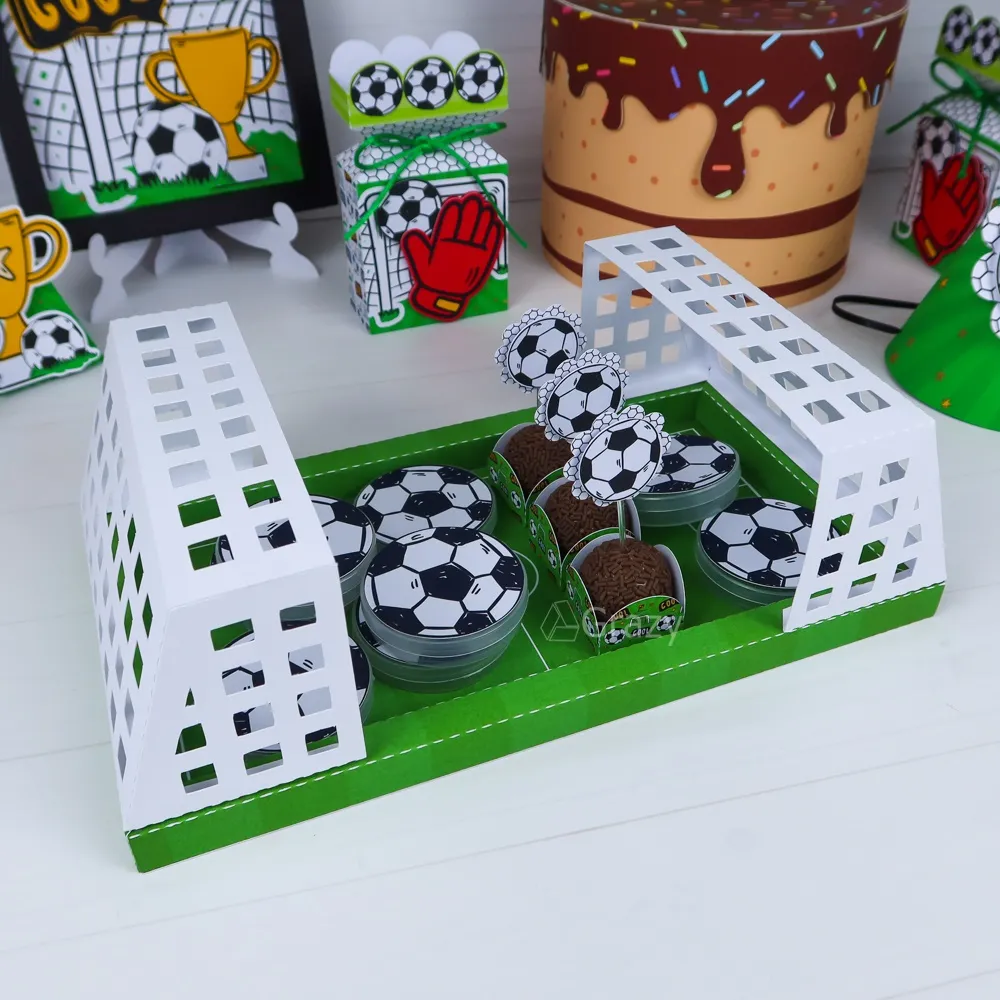 Design de corte para festa de aniversário infantil no tema futebol em Studio e PDF.