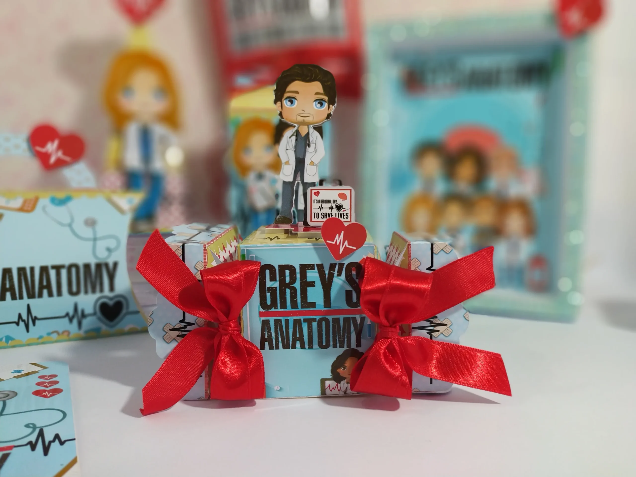 Kit digital de personalizados para festa tema Grey's Anatomy nos formatos Silhouette Studio, PNG e PDF.