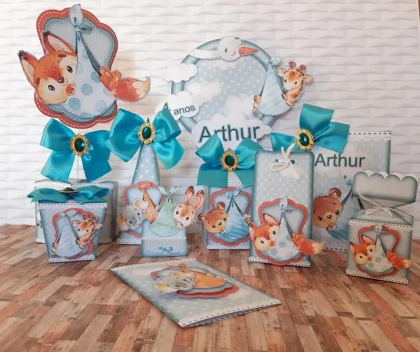 Kit digital de personalizados para decoração de maternidade nos formatos Silhouette Studio, PNG e PDF.