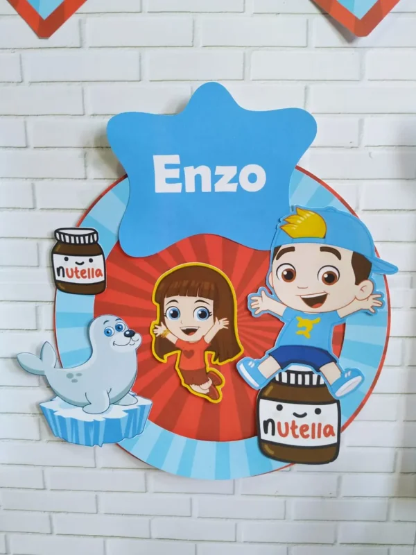 Topper de bolo e elementos de decoração tema Luccas Neto prontos para imprimir e recortar em Studio, PNG e PDF.