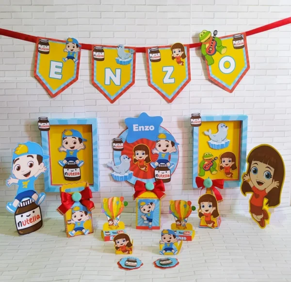 Kit de arquivos digitais para personalizados de aniversário tema Luccas Neto com corte digital e manual.