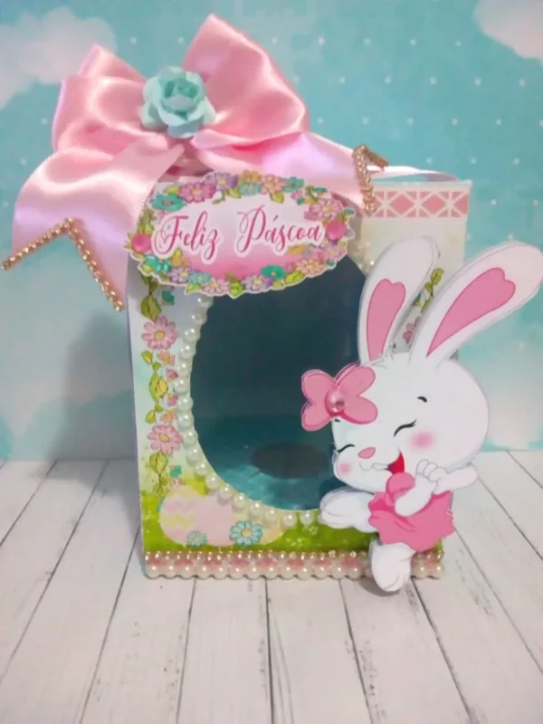 Topo de bolo para imprimir do tema decoração de Páscoa simples em formatos digitais Studio e PDF.
